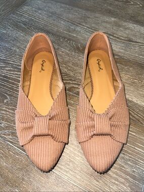 Qupid Bow Flats Size 8 Tan Corduroy Pointed Toe Ballet Flats